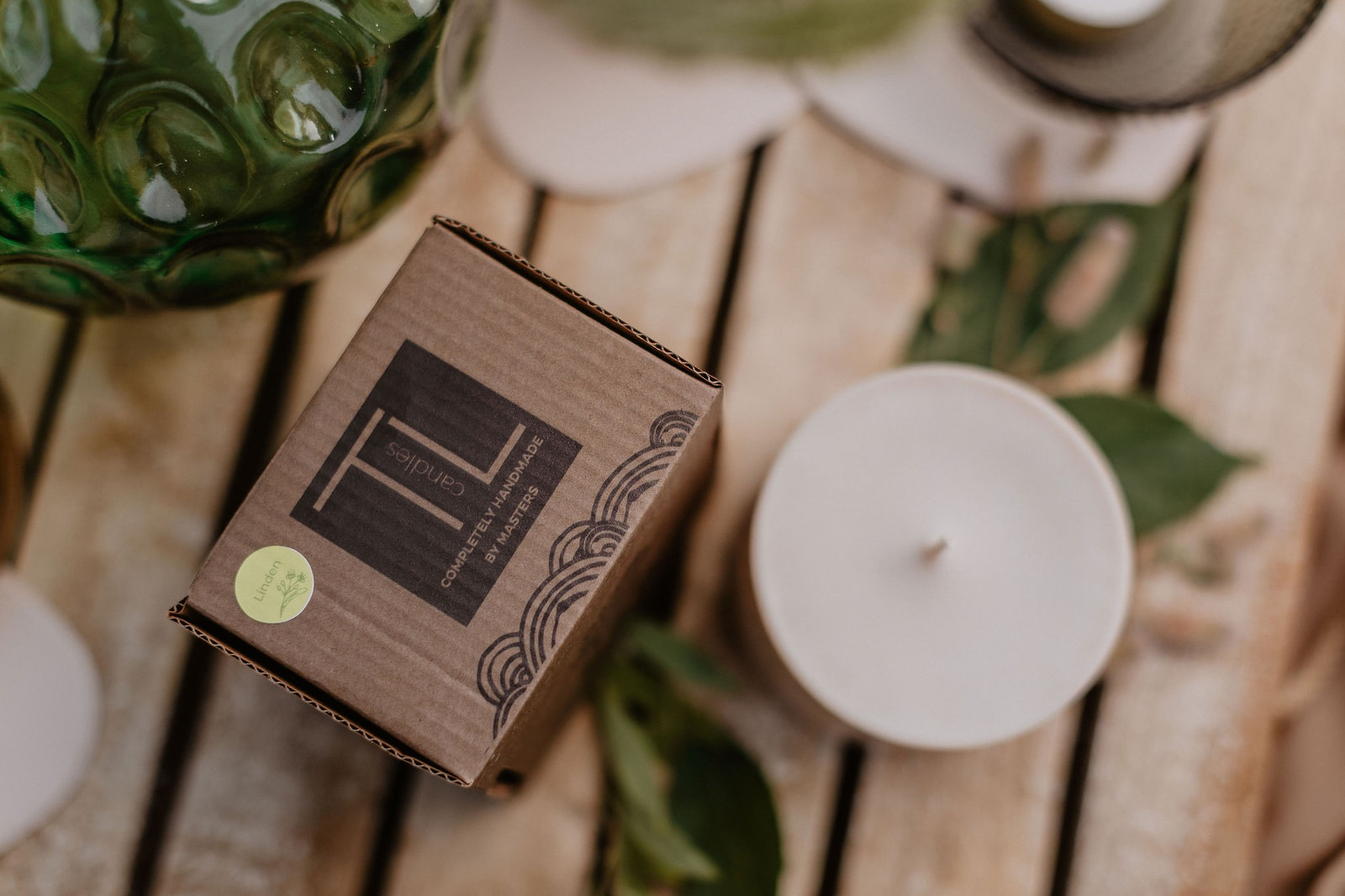 Hand-made Soy Wax Candle with Linden Flower &amp; Honey Scent