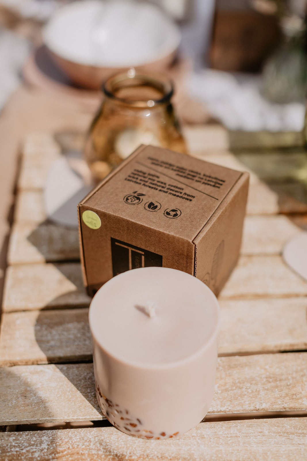 Hand-made Soy Wax Candle with Linden Flower &amp; Honey Scent