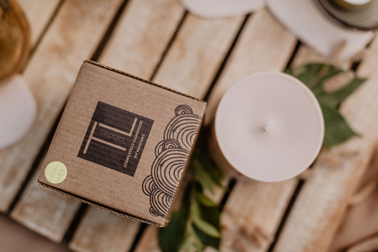 Hand-made Soy Wax Candle with Linden Flower &amp; Honey Scent