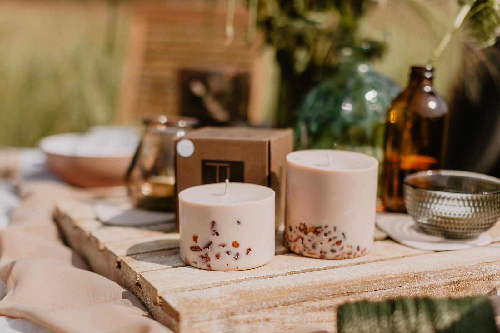 Hand-made Soy Wax Candle with Linden Flower &amp; Honey Scent