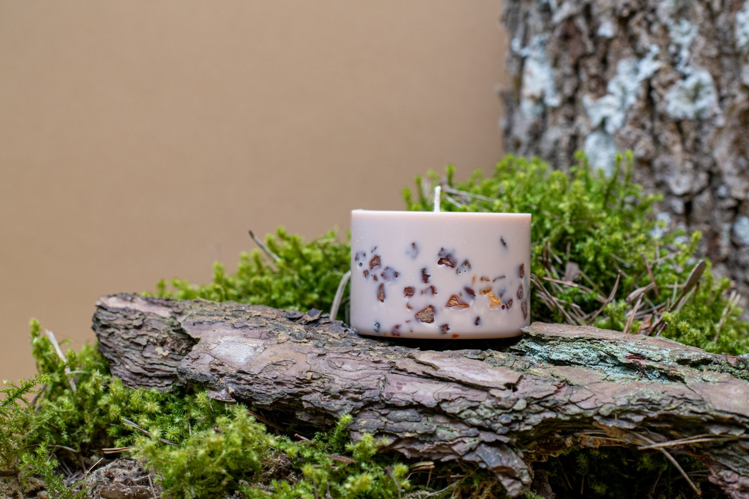 Hand-made Soy Wax Candle with Linden Flower &amp; Honey Scent