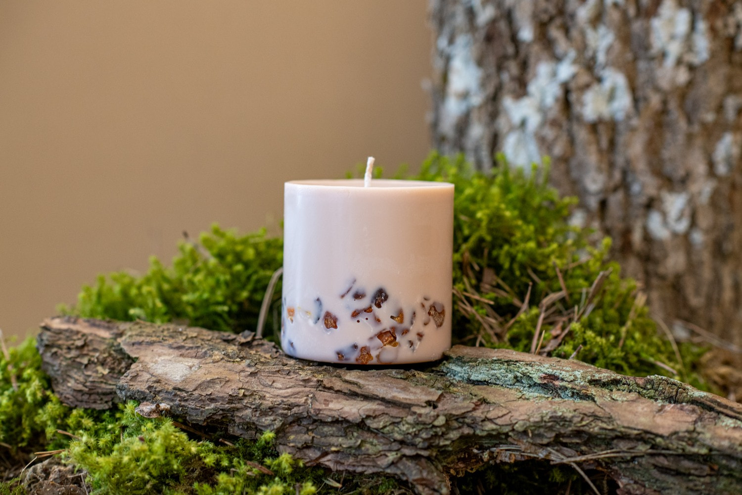 Hand-made Soy Wax Candle with Linden Flower &amp; Honey Scent