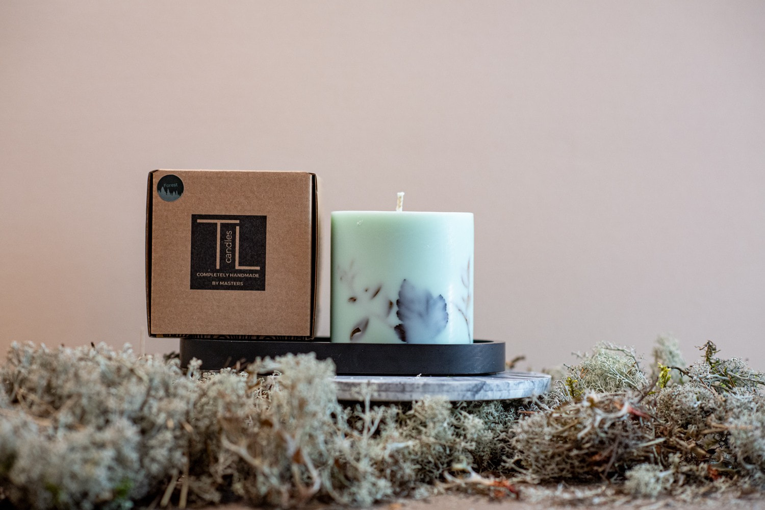 Hand-made Soy Wax Candle with Forest Scent – Mint Green