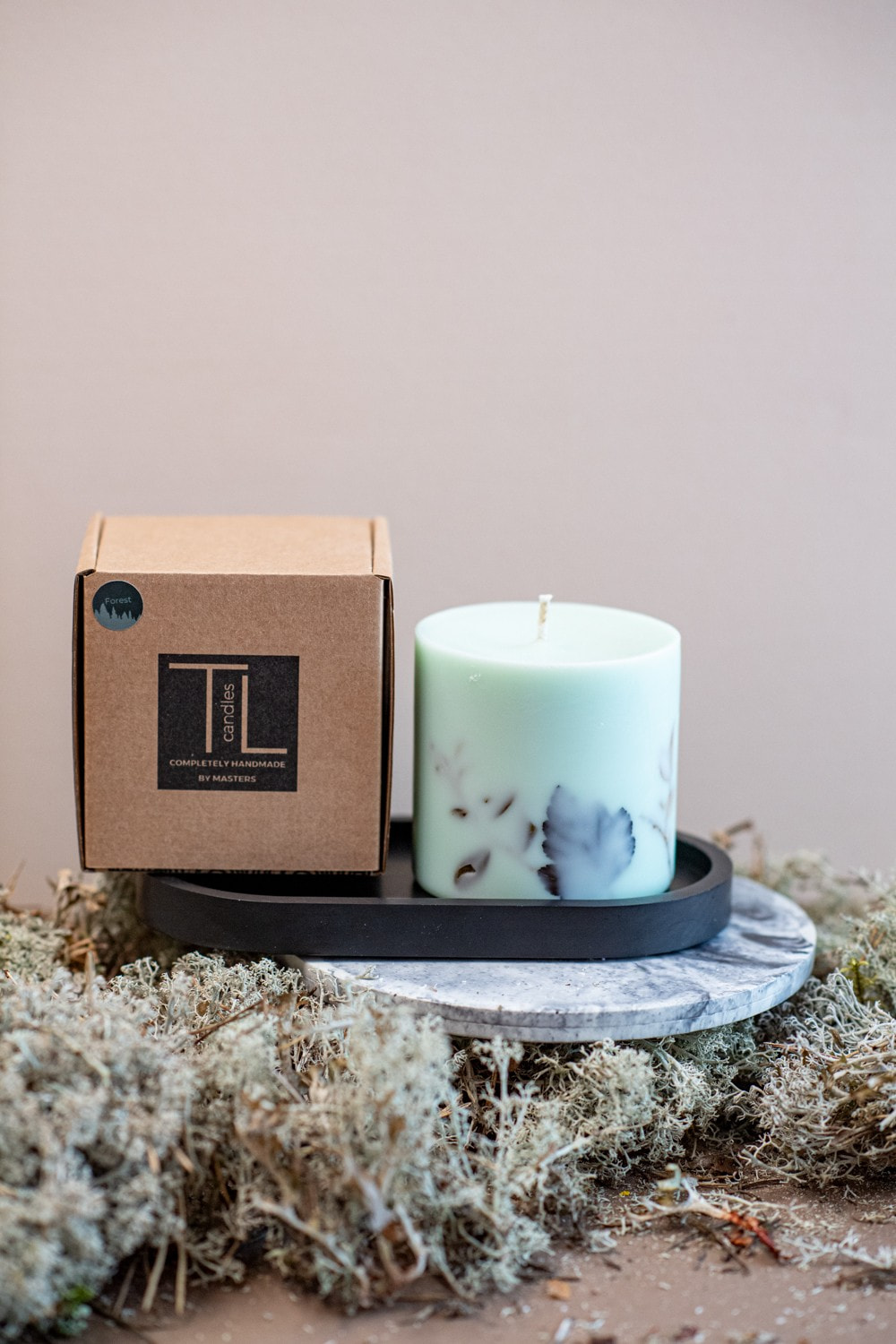 Hand-made Soy Wax Candle with Forest Scent – Mint Green