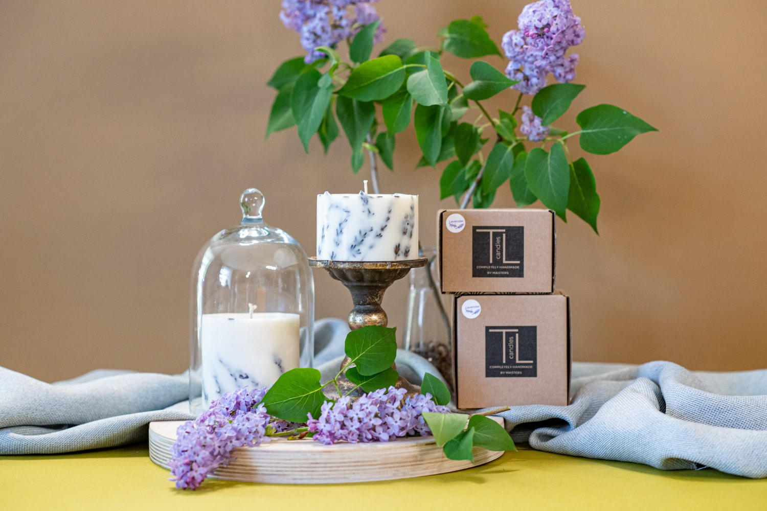 Hand-made Soy Wax Candle with Lavender Scent – White