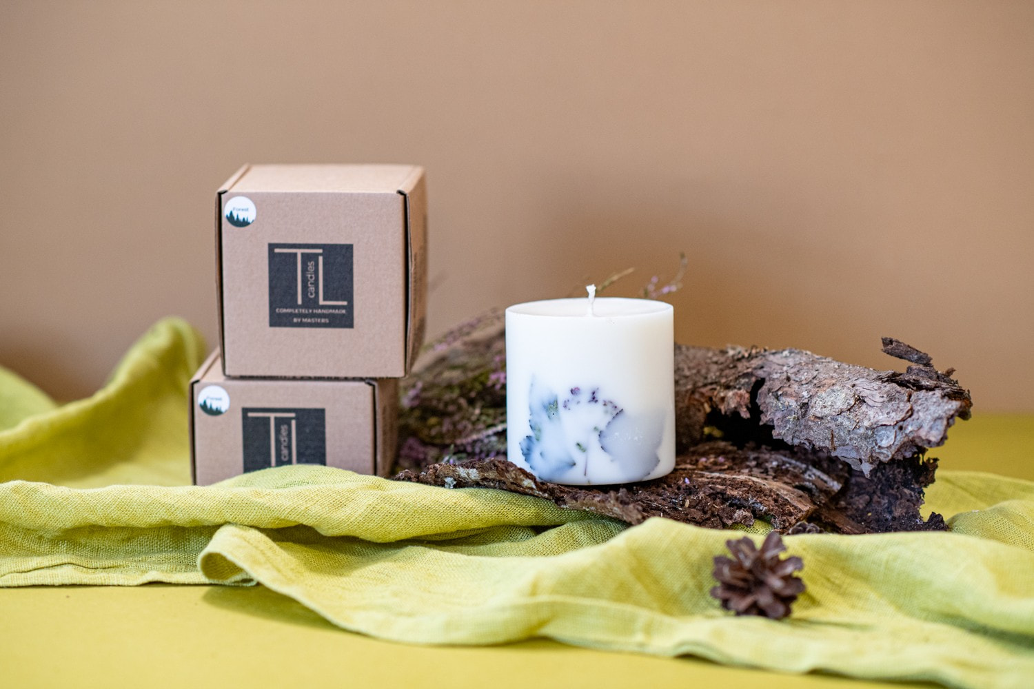 Hand-made Soy Wax Candle with Forest Scent – White
